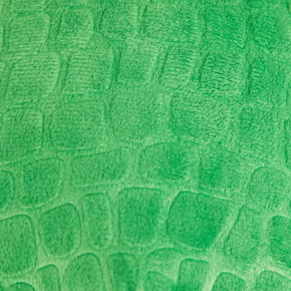 Leaps & Bounds Play Plush Juguete Rana De Extremidades Largas Para Perro, Mediano 4 Leaps & Bounds Play Plush Juguete Rana De Extremidades Largas Para Perro, Mediano - Image 4